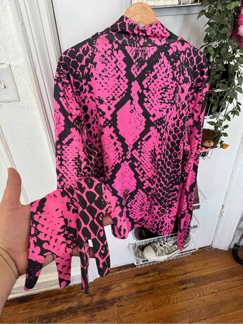 Men’s - Pink and Black Snake-Print Reptile Pet Accessory Top